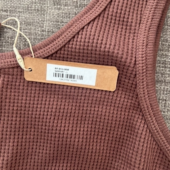 Skims - Picture 2 of 5